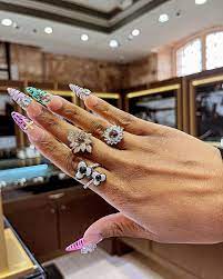 Sip & Shop at Diamonds International